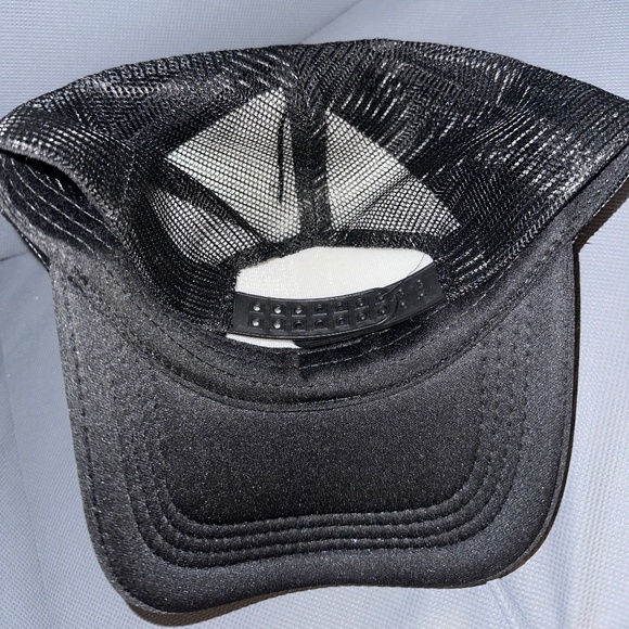 Cute “HOWDY” Black & Pink Trucker Hat - Picture 3 of 4